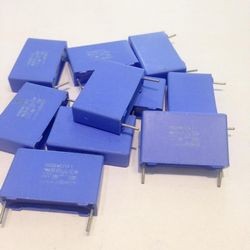 CAPACITOR POLIESTER SUPRESSOR 470K/310VAC STC CAPACITOR POLIESTER SUPRESSOR 470K/310VAC STC